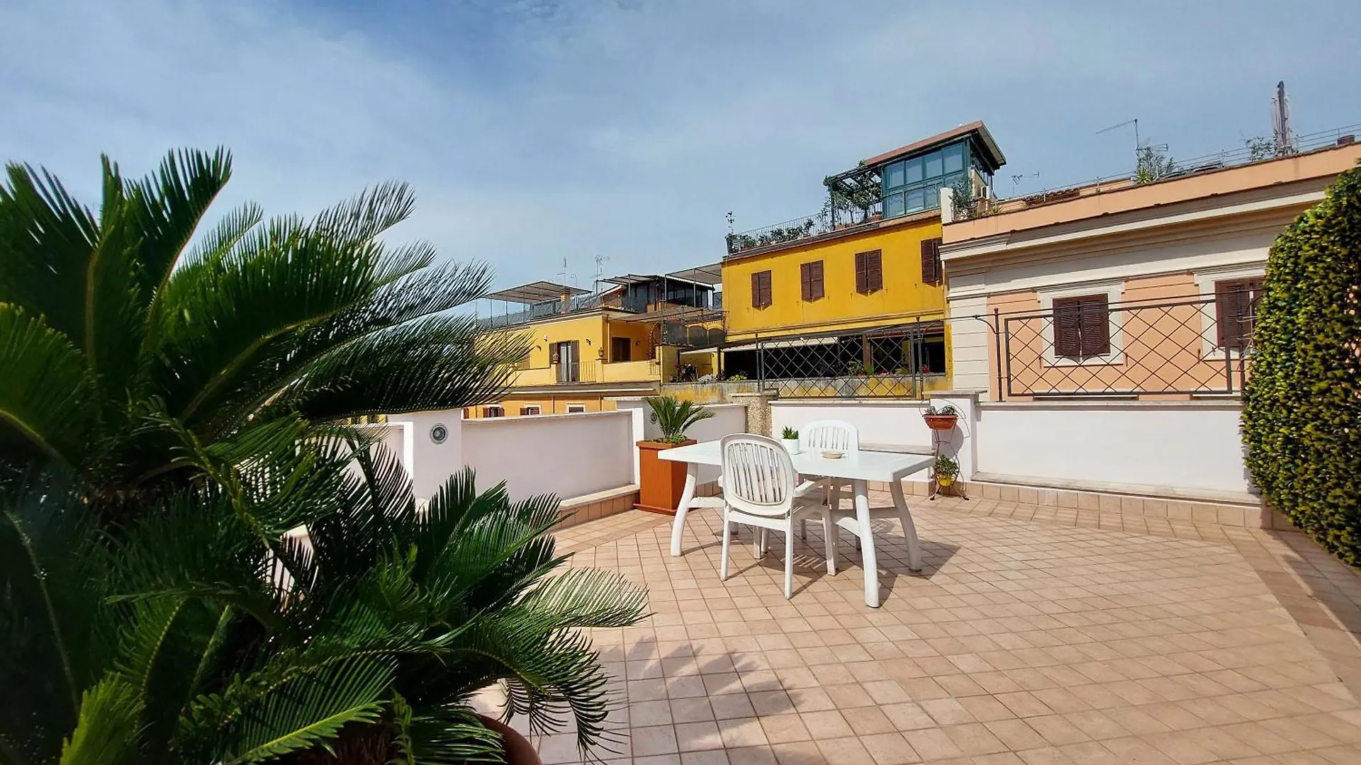 Homestay Magic Trastevere Suite On Roof Terrace Rome Italy