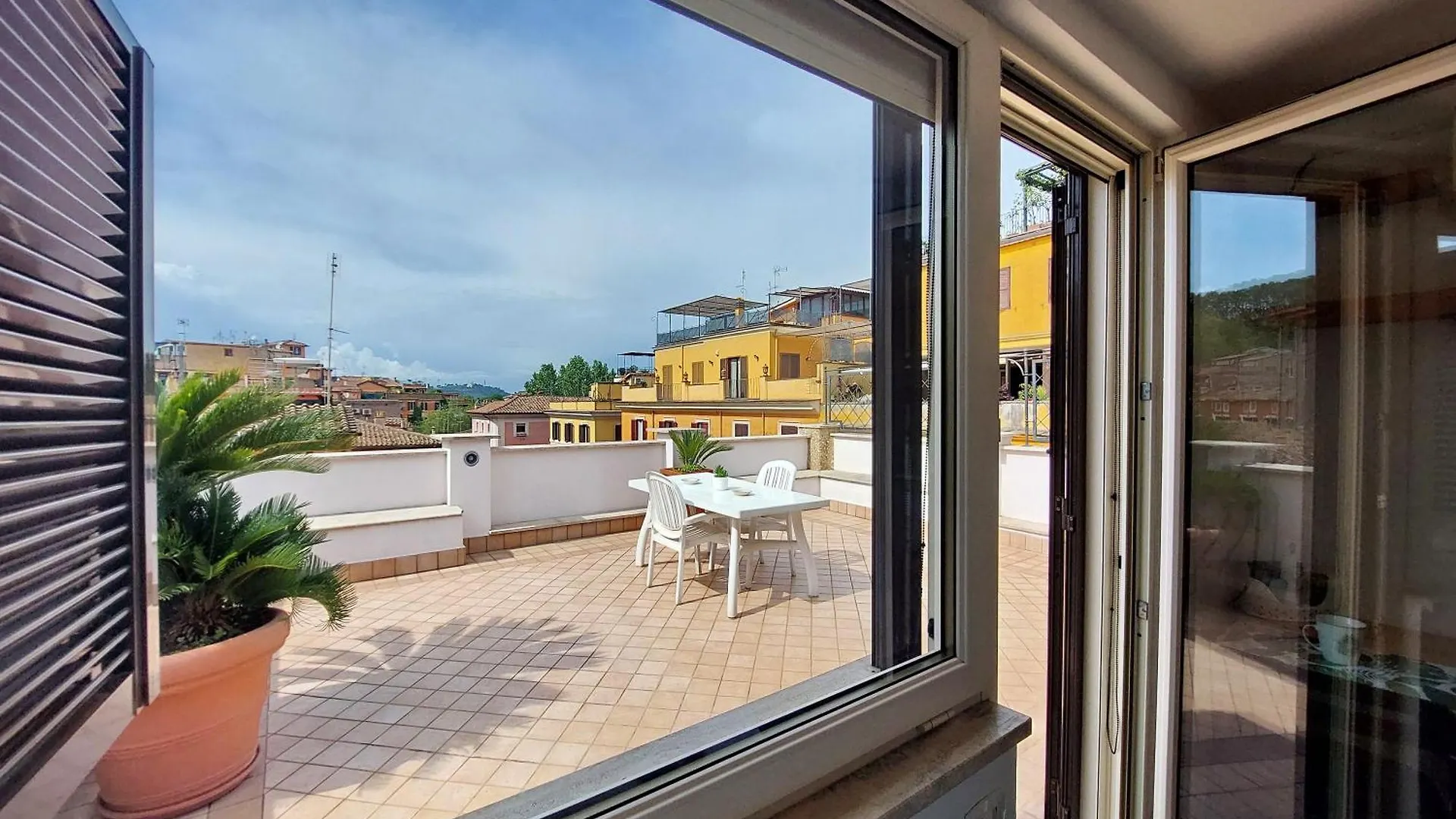 Homestay Magic Trastevere Suite On Roof Terrace Rome Italy