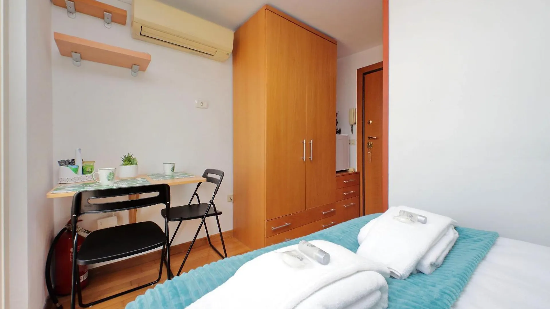 Homestay Magic Trastevere Suite On Roof Terrace Rome Italy