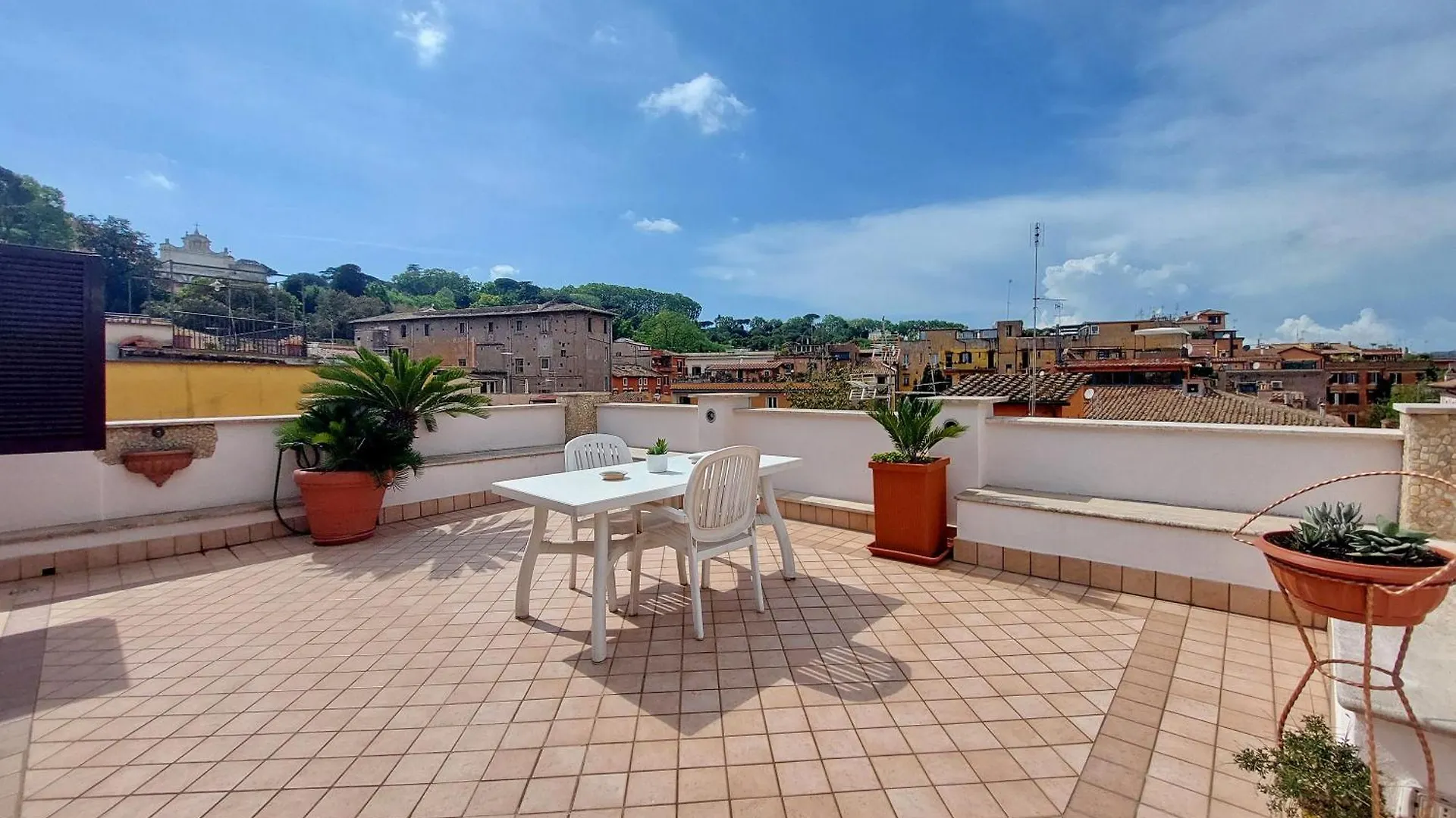 Homestay Magic Trastevere Suite On Roof Terrace Rome