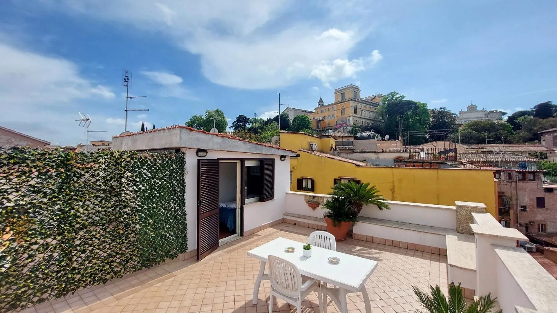 Rum i privatbostad Magic Trastevere Suite On Roof Terrace Rom